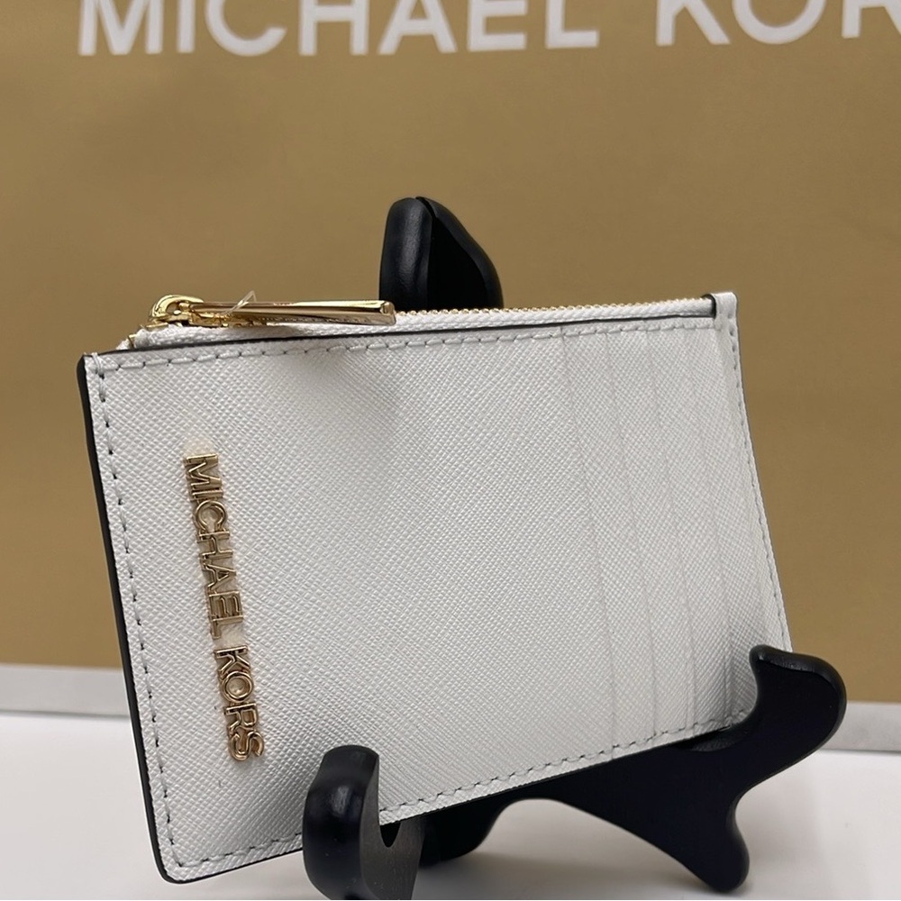 Michael Kors Jet Set Travel Medium Leather Zip Around Card Case
Optic White NWT
